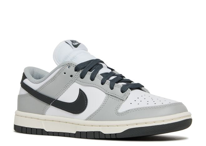 Wmns Dunk Low Light Smoke Grey