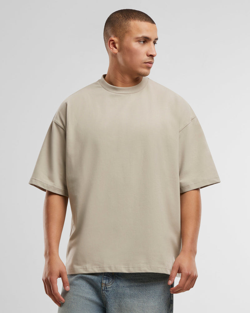 OVERSIZED TEE